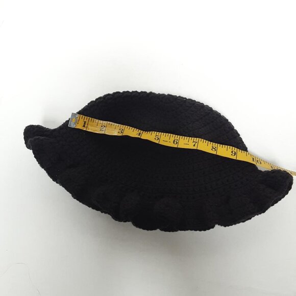 Adorable Crochet Bucket Hat  Soot Sprite New